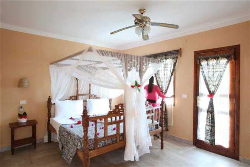 Jaz Amaluna Beach Resort - Adults Only 16 Years Plus Zanzibar Bagian luar foto